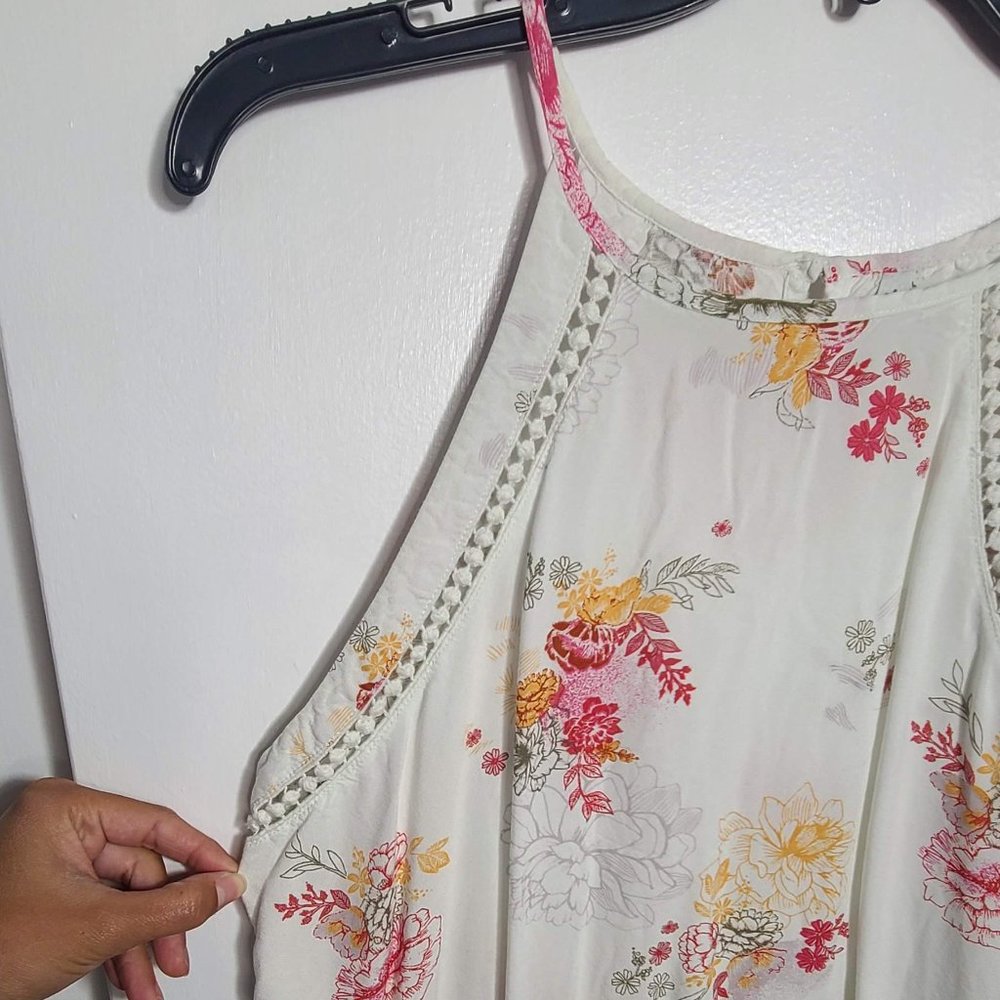 BEAUTIFUL FLORAL TOP